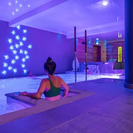 Montana Chalet Hotel & Spa Le Sauze Exterior photo